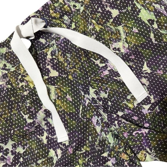 Lululemon Spring Break Away Mid Rise Short 3” in Floral Sport White Multi Sz 4 - Picture 7 of 11